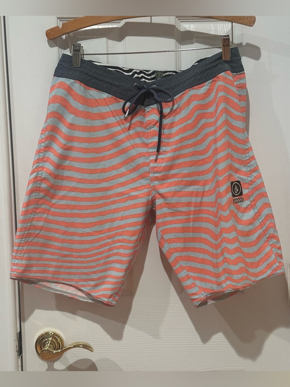 Volcom Men's Coral & Light Gray/Blue Striped Swim Trunks, Size 31